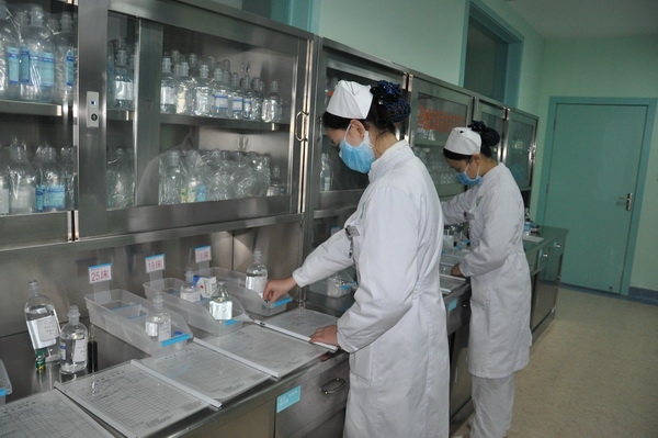 规范的护理配液治疗室