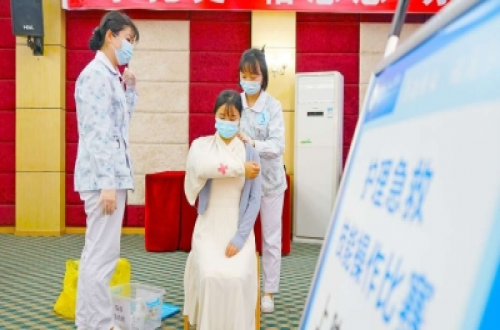 “白衣天使”赛技能