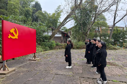 追寻红色足迹 赓续红色血脉