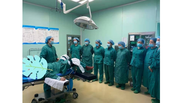 做手术也需要摆姿势？