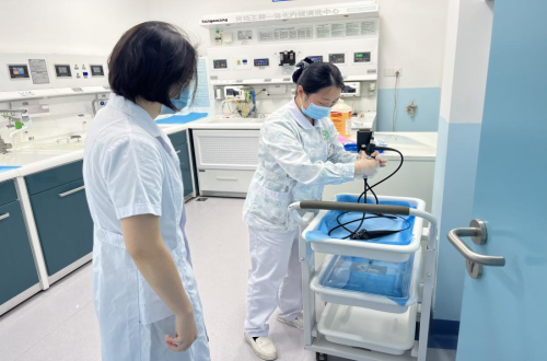 强化督导检查 筑牢感控防线